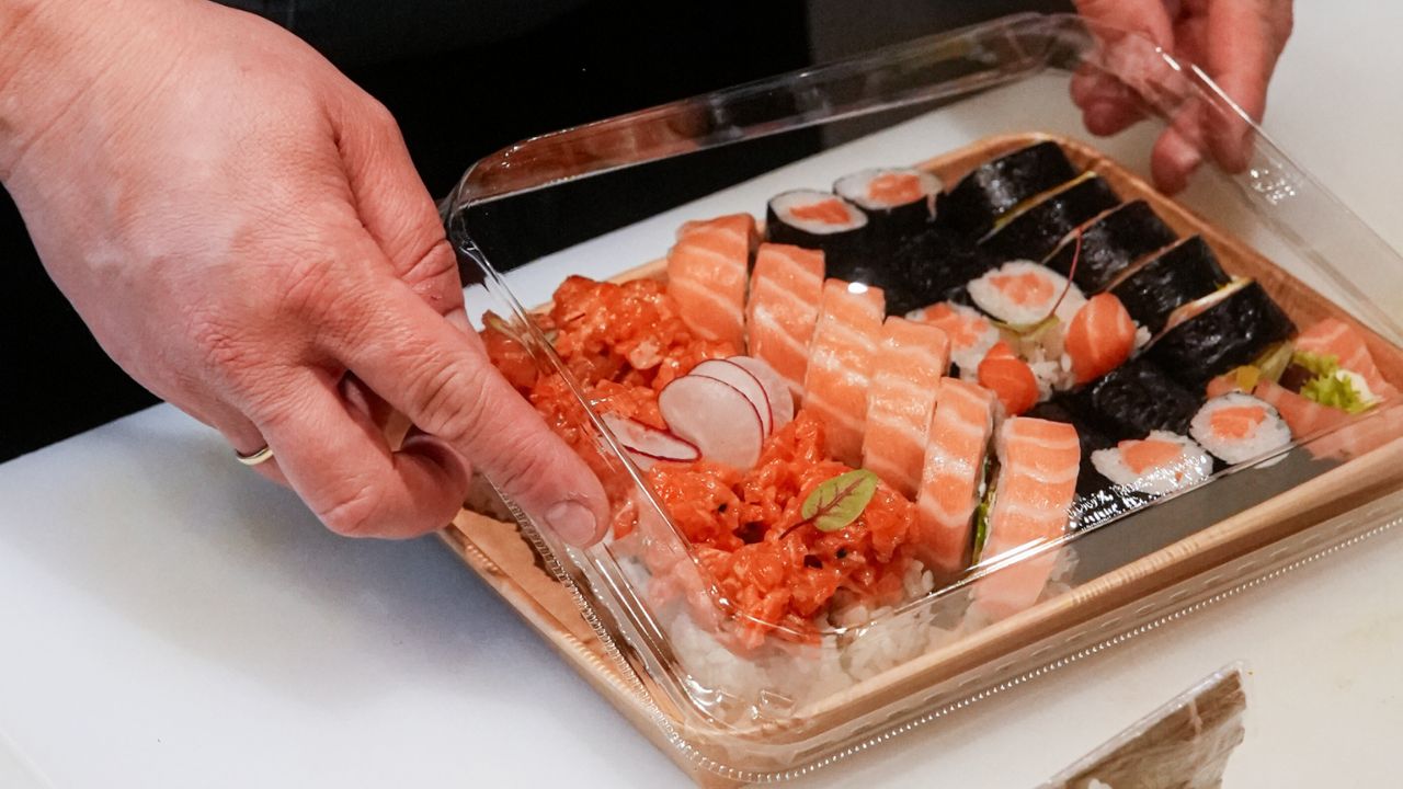 catering sushi